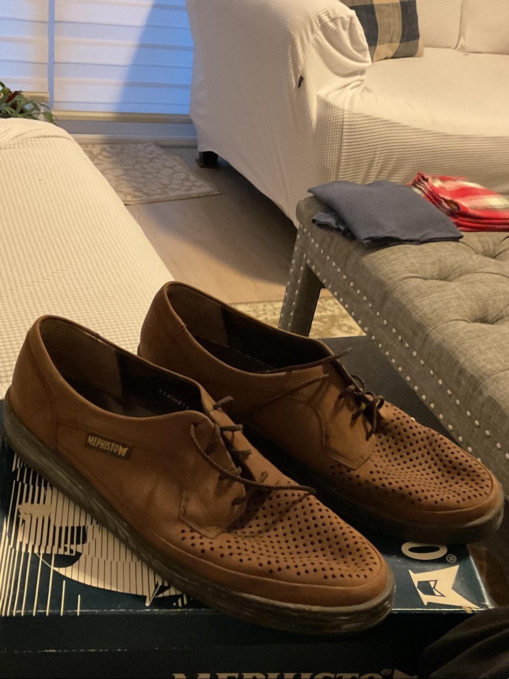 Mephisto Men’s Tan Brown Perforated Leather Lace-Up Oxfords